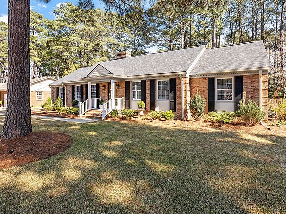 3rd image of 1814 Hermitage Rd NW