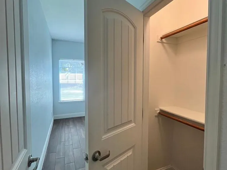 Room 2 Closet