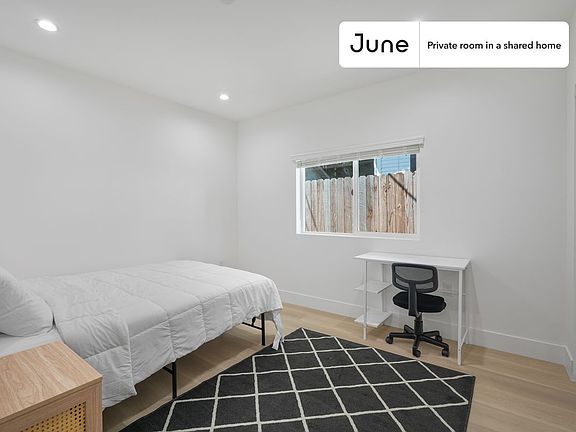 2nd image of 1321 N June St #B