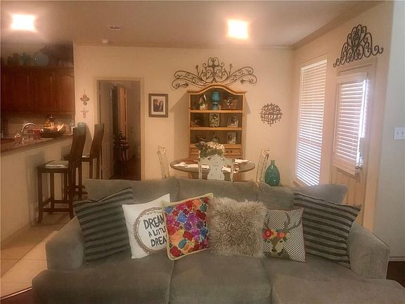5th image of 5700 Comanche Peak Dr