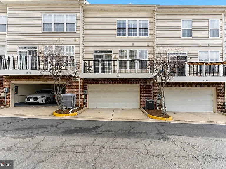 8032 Reserve Way — Photo 22