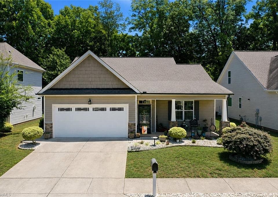 1st image of 1407 Yellow Wood Dr