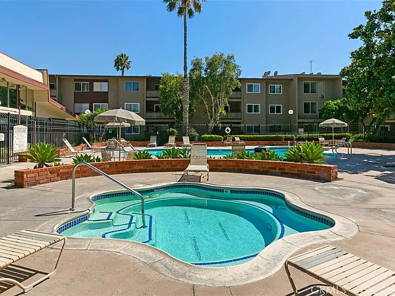 12200 Montecito Rd #F105 — Photo 31