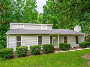 816 Edinburgh Dr, Jamestown, NC 27282