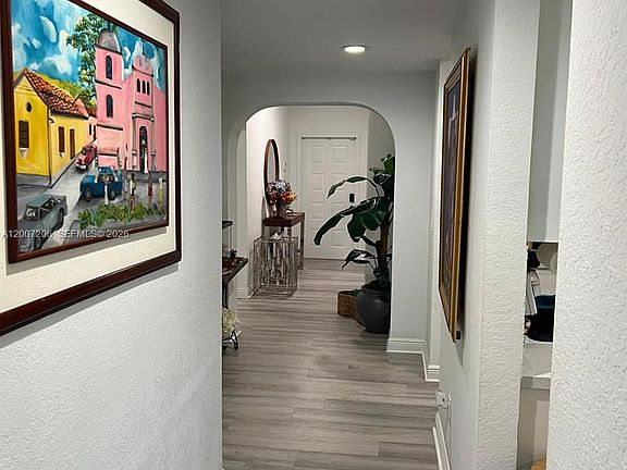 4th image of 10720 NW 66th St APT 206