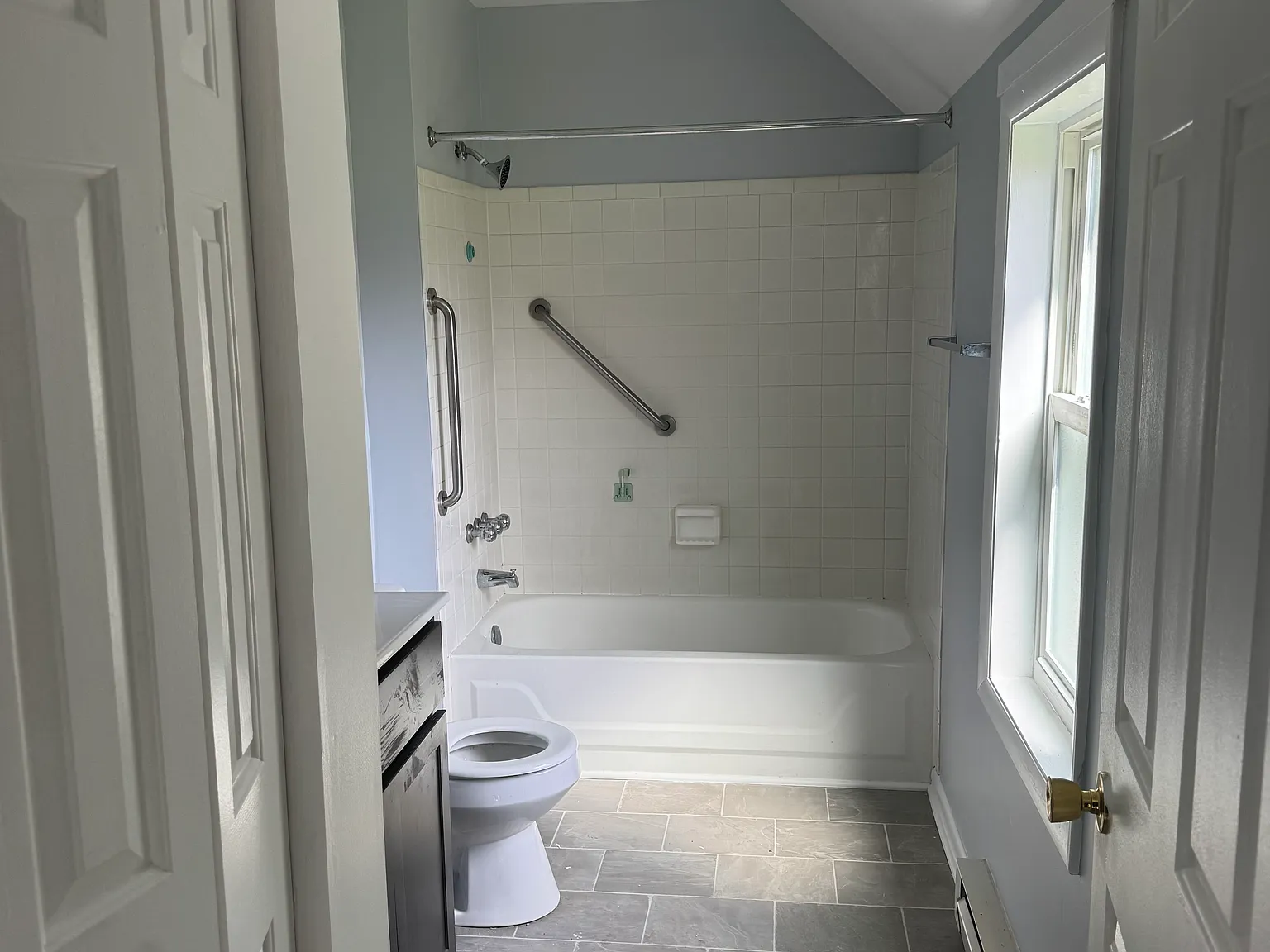 1 bed, 600 sqft, $1,100 — Photo 3