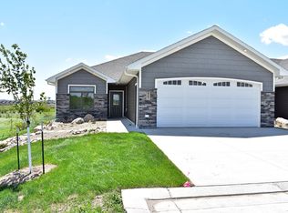 807 Colony Loop, Bismarck, ND 58503