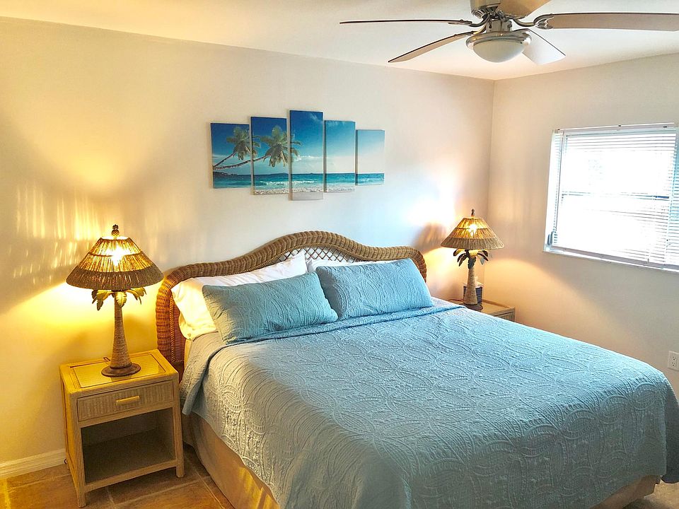 Unit 2 Spacious enough for a king bedroom suite. Large walk in closet.