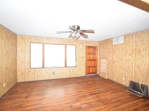 2nd image of 304 S Vivian St