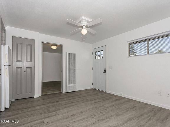 5th image of 1046 Whipple St APT A