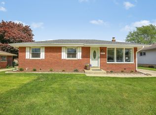 3433 Buckingham Rd, Sturtevant, WI 53177