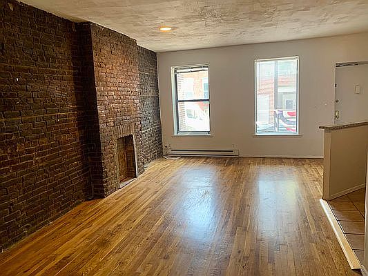 5th image of 5-47 51st Ave #2