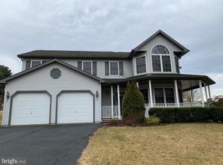 520 Luella Dr, Kutztown, PA 19530