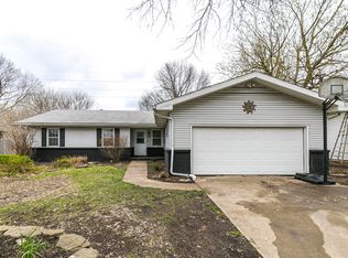 1101 W Edgewood St, Springfield, MO 65807