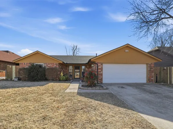 1008 Royal Ln, Yukon, OK 73099