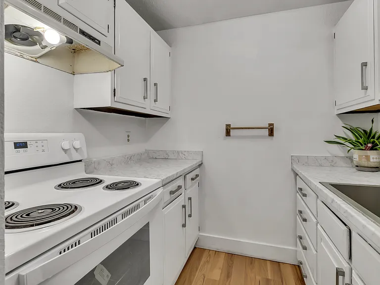 2308 O St NE — Photo 15