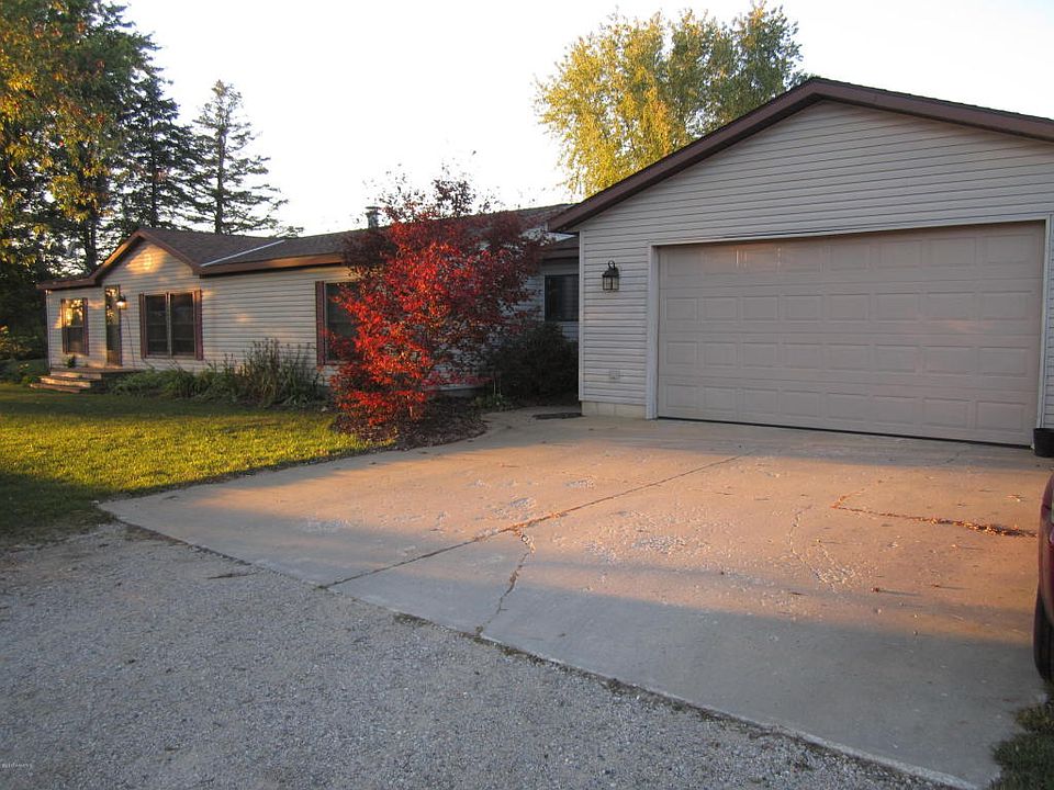 1st image of 5575 116th Ave