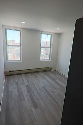 3rd image of 257 Hollywood Ave #2