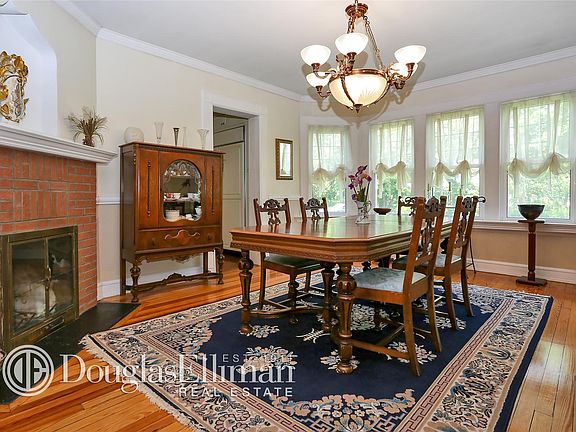 5th image of 299 Woodland Dr