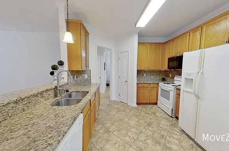 3608 Brookstone Trl — Photo 48