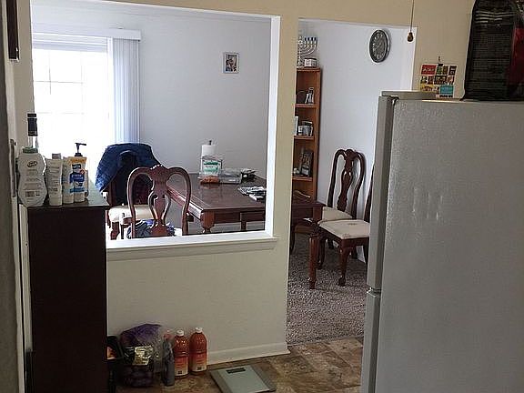 3rd image of 480 Fox Hills Dr S APT 5