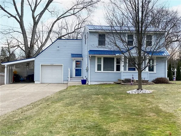 3125 Orchard Hill Dr, Barberton, OH 44203
