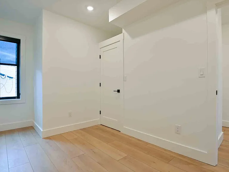 2641 4th St NE #2 — Photo 25