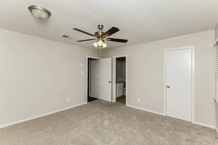 2417 Skyline Dr — Photo 9