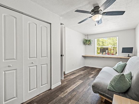5th image of 3183 W Varn Ave
