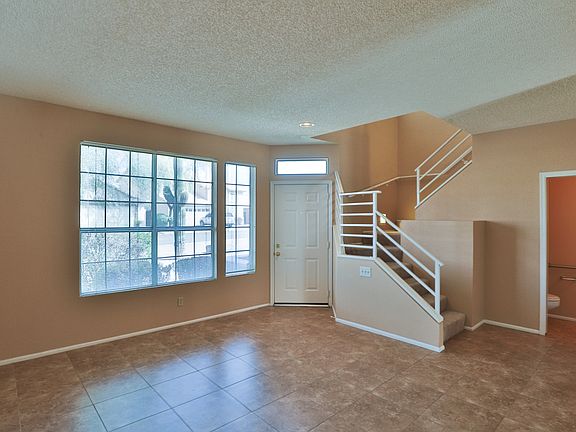 4th image of 13833 S 40th St Unit 1005