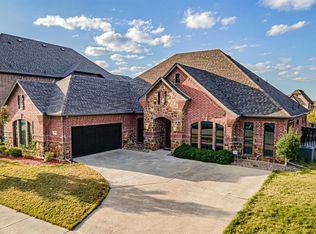 100 Diablo Dr, Burleson, TX 76028