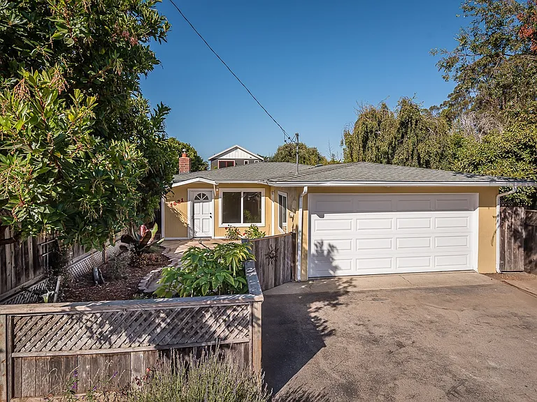 1821 Fearn Ave — Photo 9