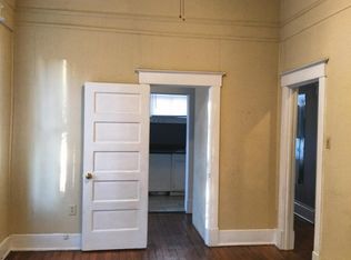 1114 Drayton St, Savannah, GA 31401
