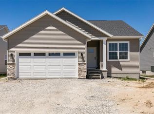 8913 Middlebury Ct NE, Cedar Rapids, IA 52402