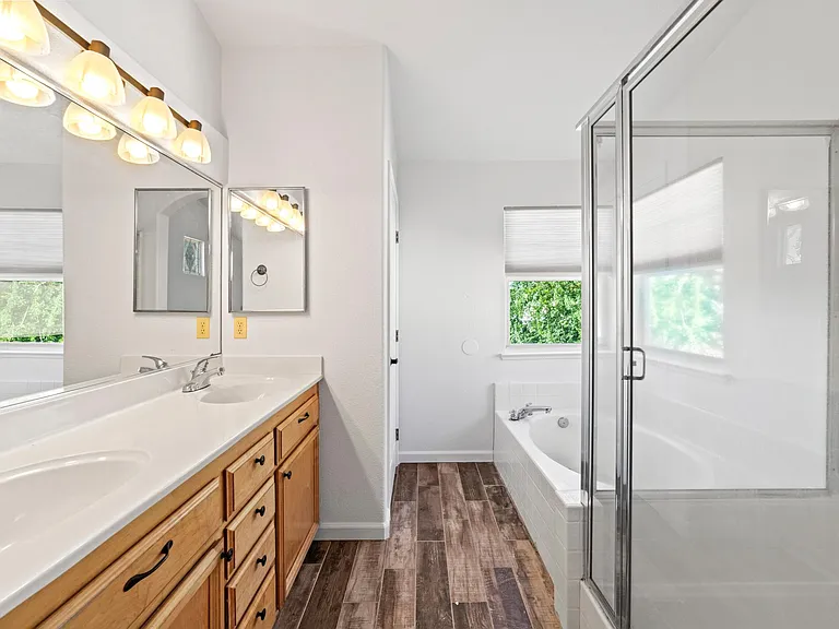 359 Seaton Dr — Photo 24