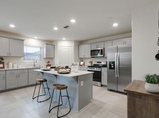 1003 Stonebridge Ct, Tulare, CA 93274