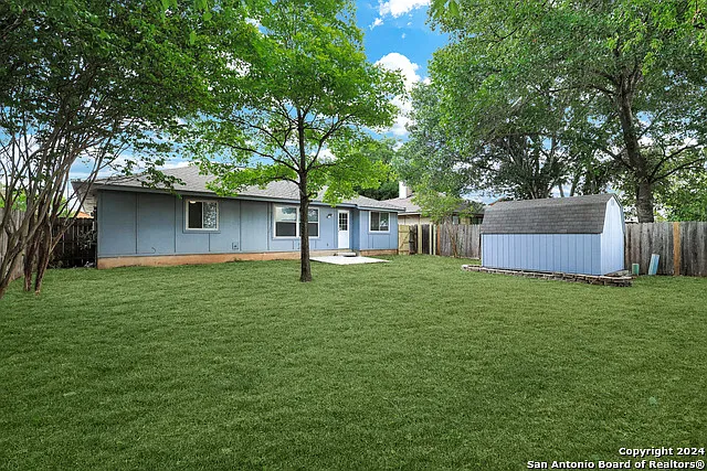 9262 Ridge Br — Photo 13