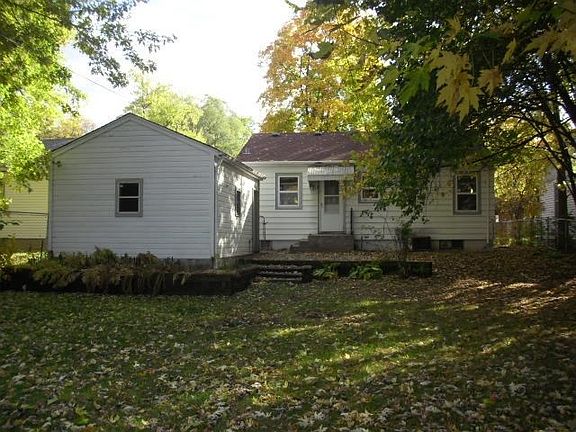 3rd image of 2023 Barton Blvd