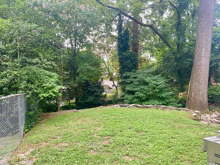 2503 Acorn Ave NE — Photo 18