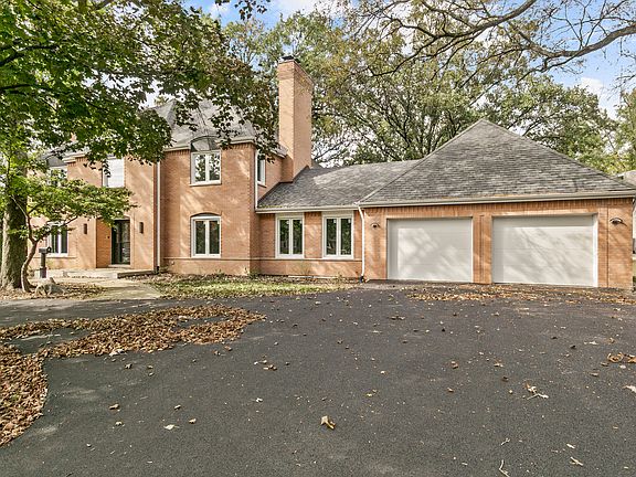 2nd image of 30 Strauss Ln