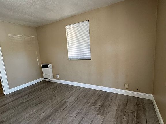 3rd image of 928-932.5 W Goshen Ave #928