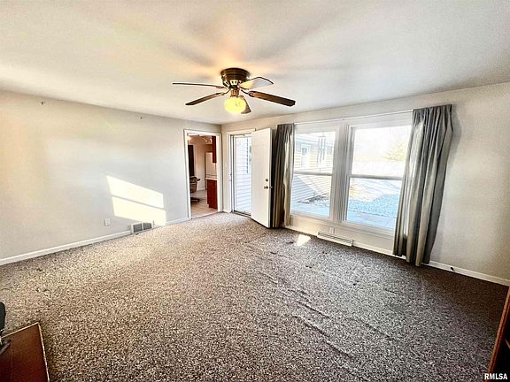 2nd image of 525 Knollcrest Dr