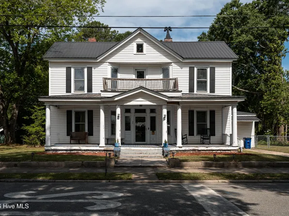 401 N Massey Street, Selma, NC 27576