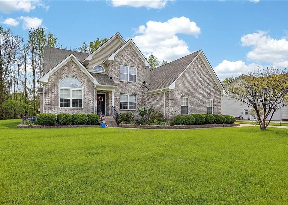 1st image of 219 Berry Ridge Ln