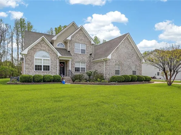 219 Berry Ridge Ln, Suffolk, VA 23435