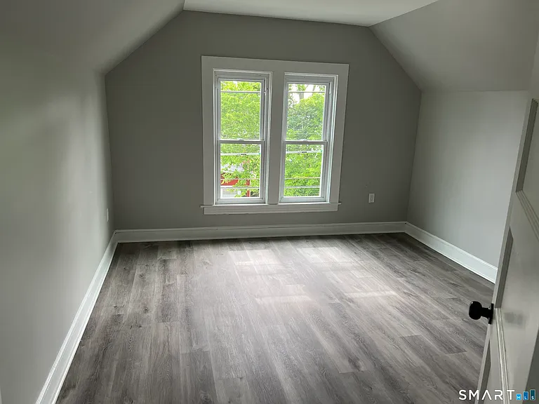 17 Lilac St — Photo 16