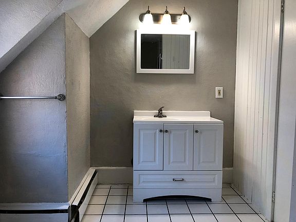 2nd image of 2020 W Clybourn St Unit A