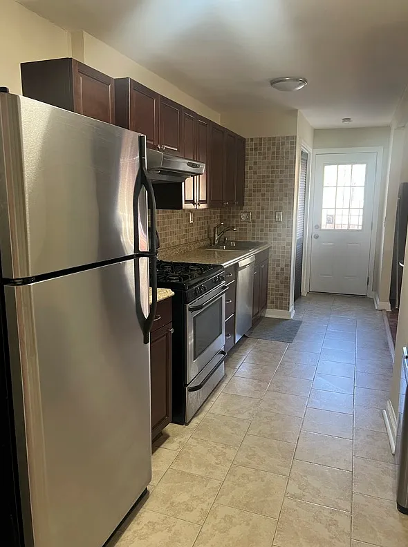 2 bed, 1500 sqft, $3,000 — Photo 4