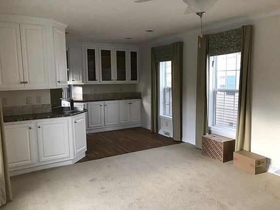 2nd image of 46 Cynthia Cir