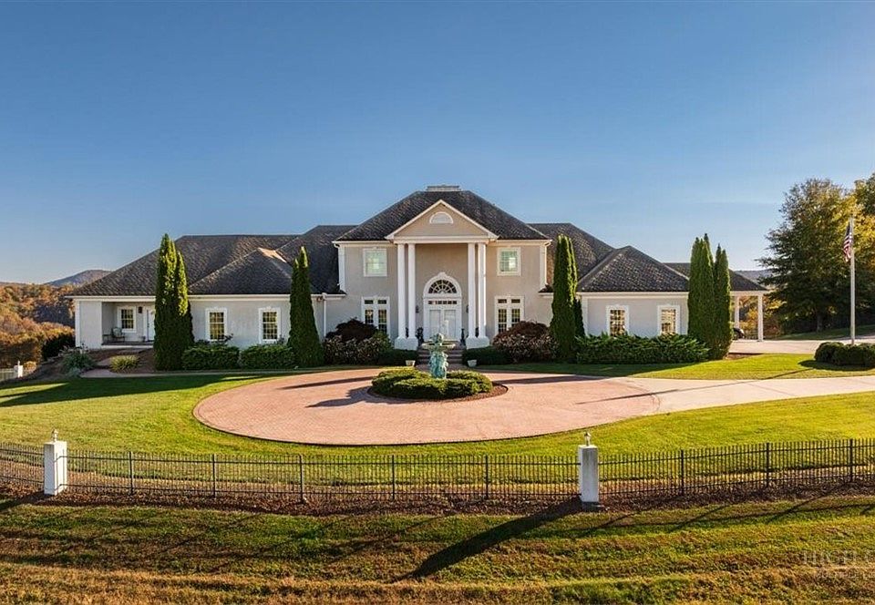 1st image of 755 Grandview Drive